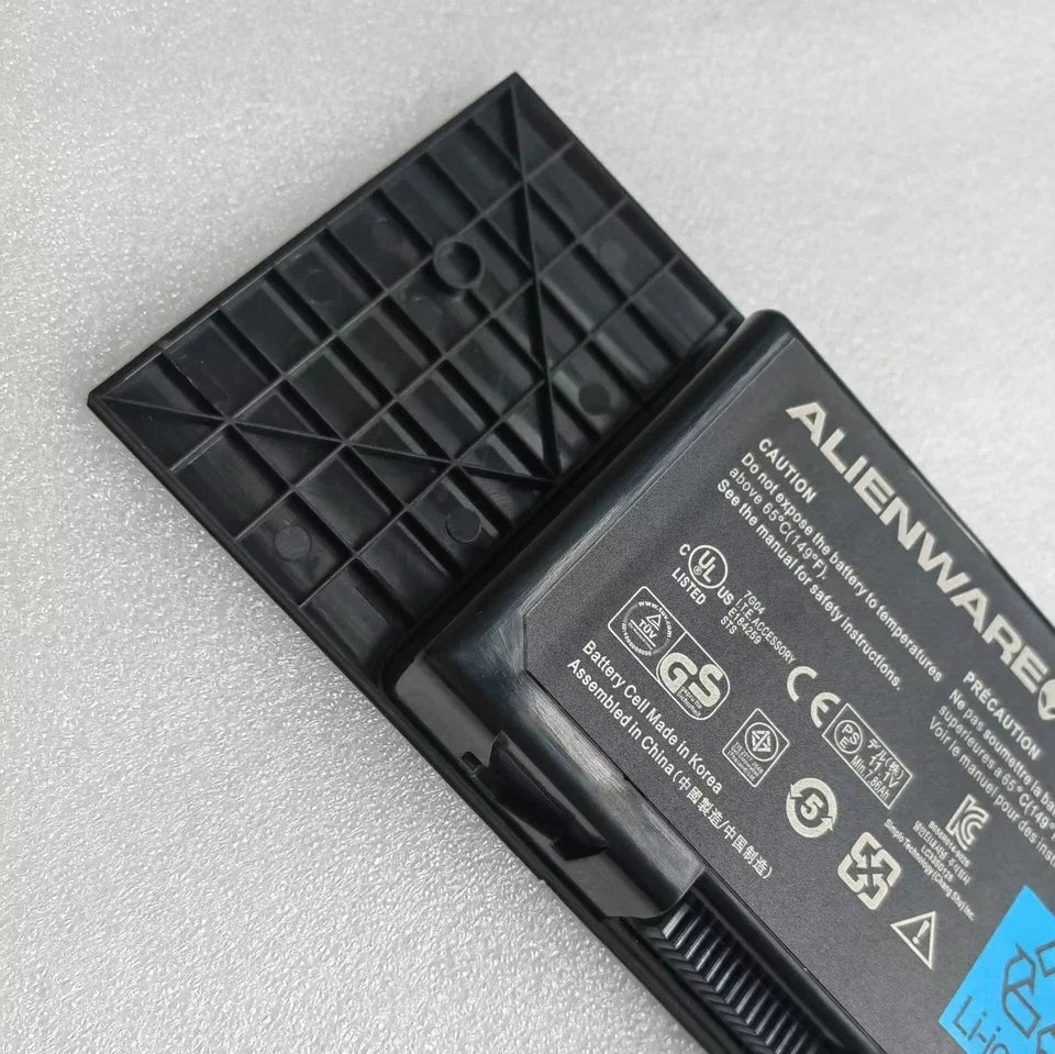DELL 7XC9N 5WP5W C0C5M - BTYVOY1 Genuine Original Laptop Notebook Battery ( 1 Yr Warranty )